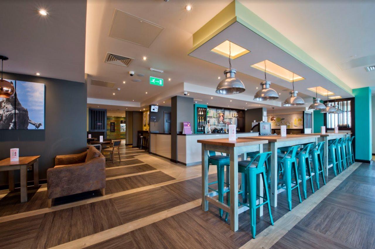 Premier Inn Leeds City Centre Exterior foto